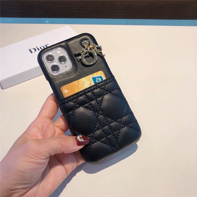 海外 セレブ 愛用 iphone ケース ディオール アイフォン15/15pro ケース カード収納 dior iphone ケース こじ は る