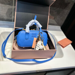 miumiu ショルダー バッグ ミュウ ミュウ 斜め掛けバッグ 人気 ブランド miumiu ハンドバッグ 2way